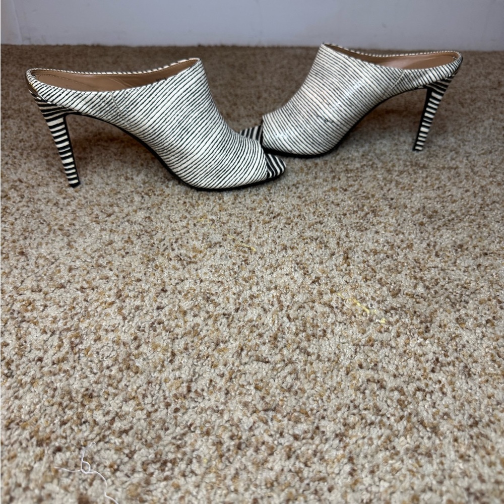 Elegant Black and White Striped Calvin Klein Women's Heels U.S 8.5/EU 38.5 - Picture 2 of 7
